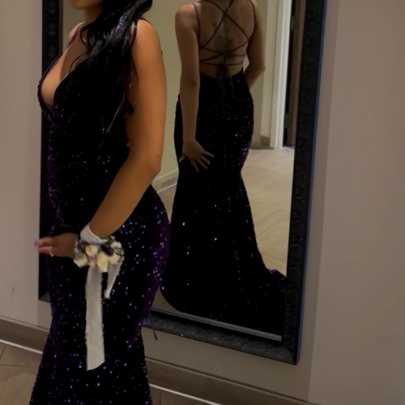 Prom Dress - Picture 2 of 5